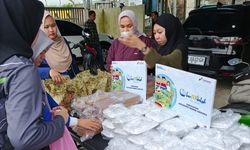 PIS Salurkan Bantuan dan Energi Kebaikan lewat Program BerSEAdekah di Wilayah Operasional