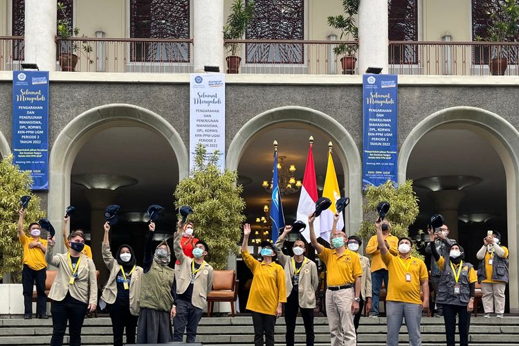 Kolaborasi KKN PPM UGM dan Kominfo dilaksanakan selama 50 hari secara luring sejak 25 Juni 2022 hingga 13 Agustus 2022 mendatang.