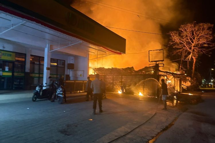 Wyn’s Penida Cafe dan Bar Cottage di Nusa Penida Terbakar, Kerugian Capai Rp 3 Miliar