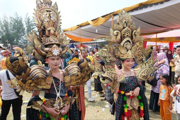 Tahun ini, festival digelar selama tiga hari, mulai Jumat (3/10/2025) hingga Minggu (5/10/2025), dan dimeriahkan oleh berbagai perlombaan, seperti Lomba Mewarnai, Lomba Qasidah, Sedekah Bumi, Senam Goyor, dan Lomba Hadroh.
