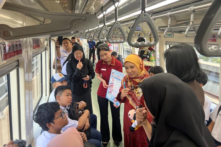 LRT Jabodebek Sulap Kereta Jadi Ruang Belajar bagi 50 Anak Disabilitas