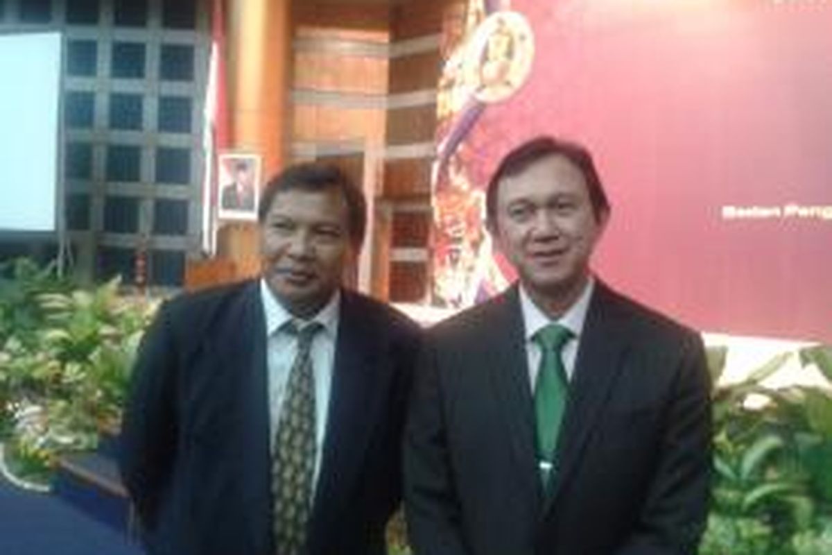 I Gede Wenten (kiri) bersama Kepala Badan Pengkajian dan Penerapan Teknologi (BPPT), Marzan Aziz Iskandar.