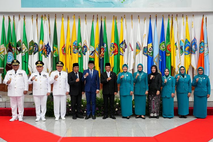 Pelantikan Penjabat dan Ketua TP PKK berlangsung di Gedung Sasana Bhakti Praja Kantor Pusat Kementerian Dalam Negeri (Kemendagri), Jakarta, Senin (16/12/2024).
