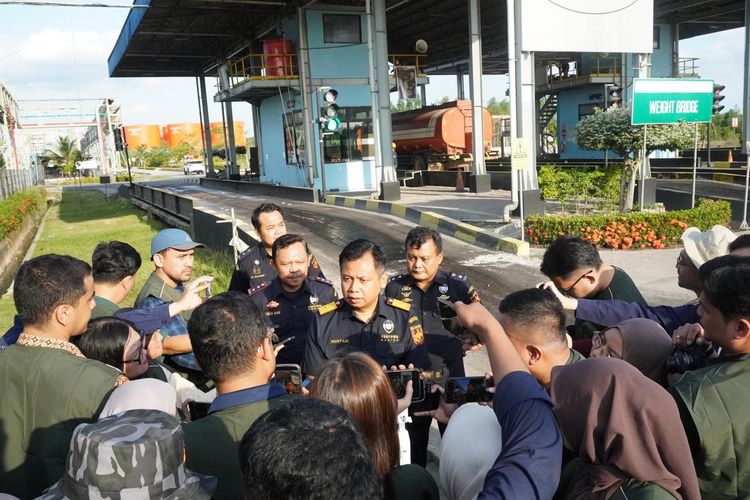 Bea Cukai Pangkalan Bun Kantongi Rp 882 Miliar dari Ekspor Sawit hingga Juli 2026