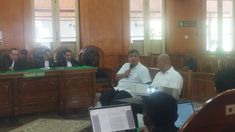 Topan Ginting Tak Ingat Nomor Ponselnya meski Jaksa Tunjukkan Bukti Chat dan Video