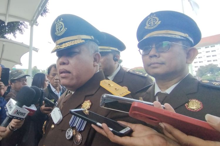 2 Peleton TNI Bergantian Jaga Gedung Kejagung, Bagaimana Peran Polisi?