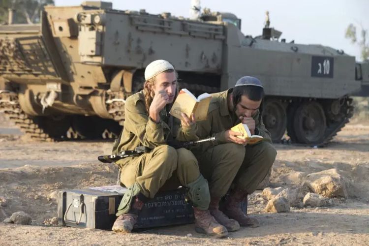 Unit Netzah Yehuda dibentuk untuk menyerap anak-anak muda ultra-Ortodoks ke militer.
