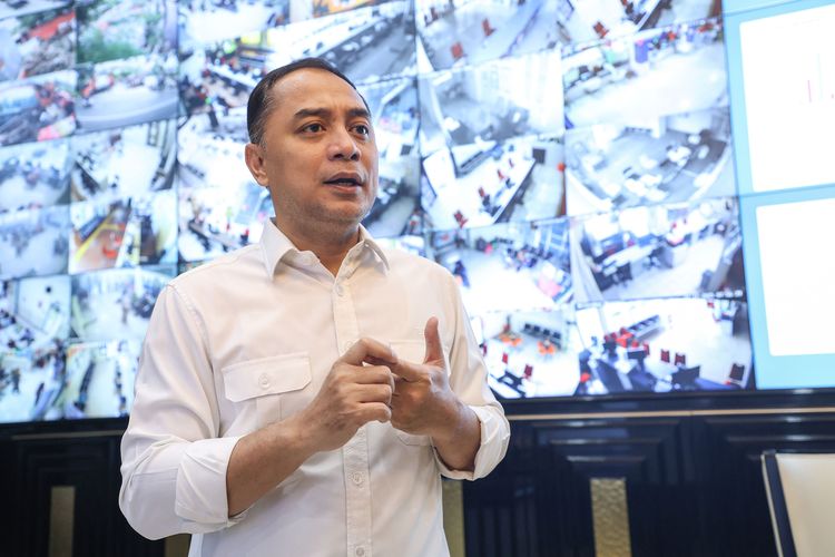 Eri Cahyadi Ancam Pecat Jukir Bermasalah di Surabaya, Pengawasan Parkir Diminta Perketat