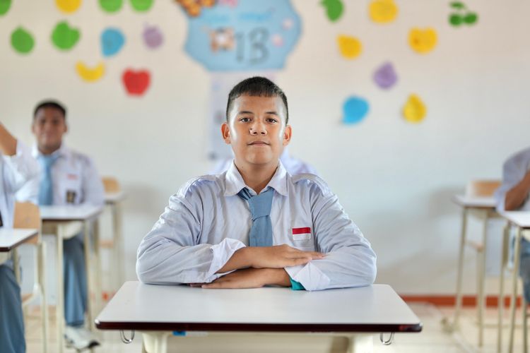 Sifan Alyori, siswa SMA Sekolah Rakyat yang nyaris putus sekolah dan jadi jukir. Cita-citanya jadi dokter.