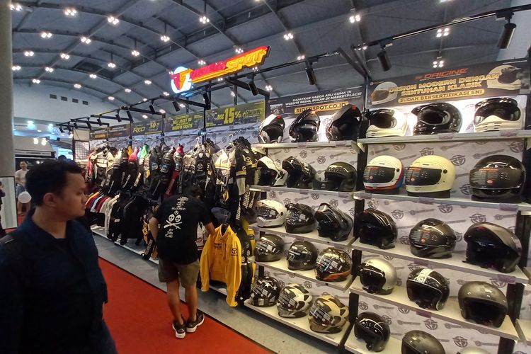 Diskon apparel dan helm pada IMOS 2025