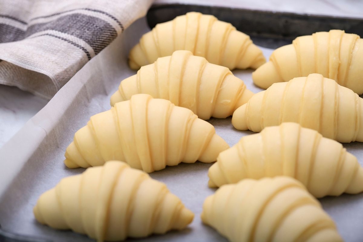ilustrasi adonan croissant.