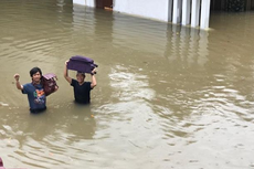 Evakuasi Anak-anaknya dari Banjir, Rian D'MASIV: Sabar Ya Sayang...