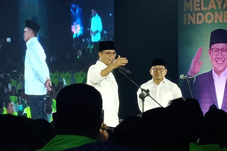 Calon presiden dan calon wakil presiden nomor urut 1, Anies Baswedan dan Muhaimin Iskandar saat rapat konsolidasi pemenangan AMIN untuk fraksi PKB dari seluruh Indonesia, Rabu (29/11/2023).