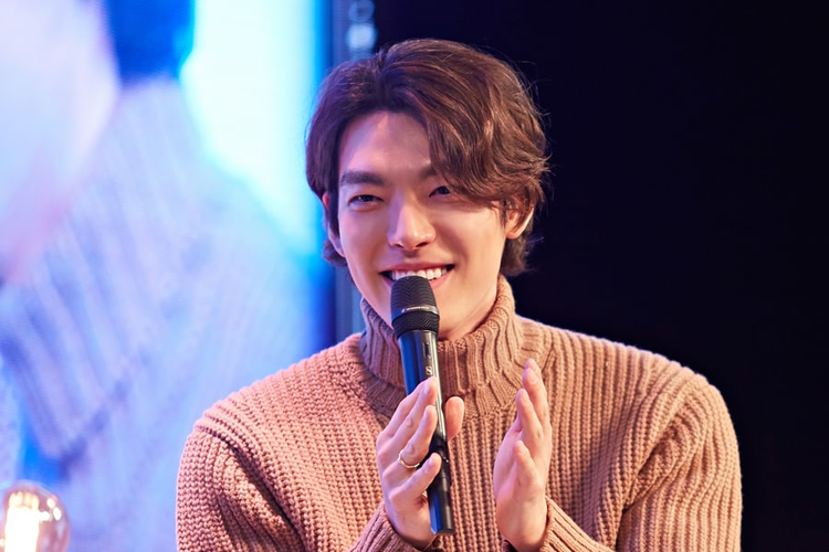 Kontrak aktor Kim Woo Bin dengan SidusHQ berakhir. Ia tengah dalam pembicaraan dengan AM Entertainment