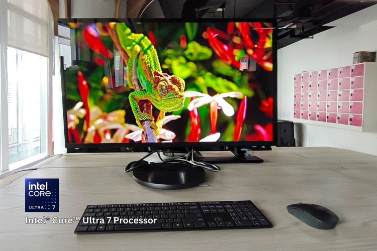 Lenovo Yoga AIO (32?) memiliki layar 4K yang tajam dan detail