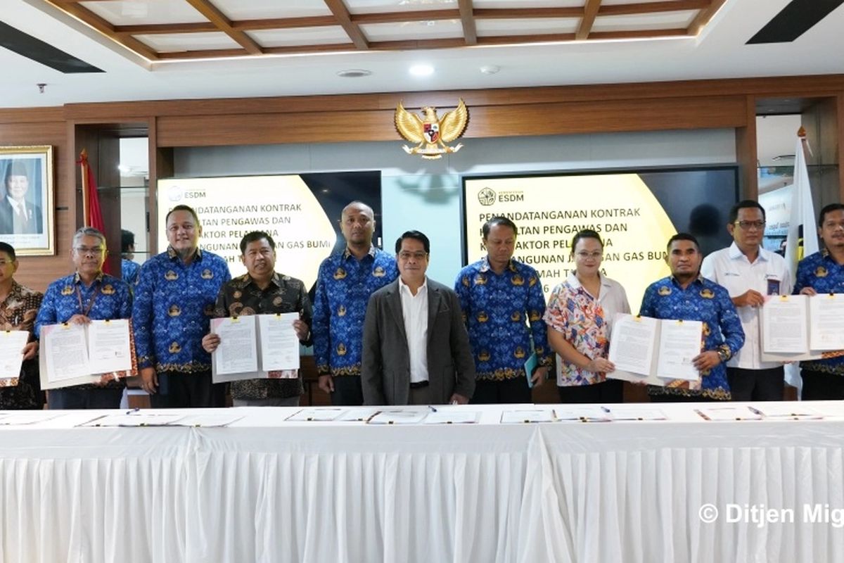 Direktorat Jenderal Minyak dan Gas Bumi (Ditjen Migas) menandatangani kontrak konsultan pengawas dan kontraktor pelaksana pembangunan jaringan gas bumi untuk rumah tangga (jargas) tahun anggaran 2025?2026. Penandatanganan ini berlangsung di Gedung Ibnu Sutowo, Jakarta, Senin (17/11/2025).