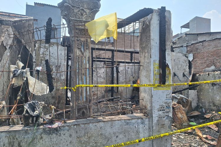 Tragisnya Kebakaran di Pademangan, Bapak dan Anak Ditemukan Tewas Berpelukan