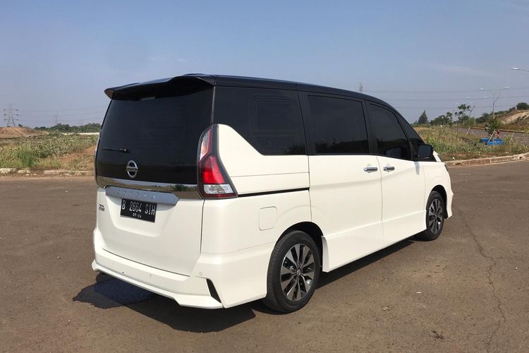 Коврики nissan serena c27