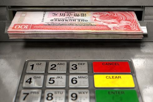 Ambil Uang Tertinggal di ATM, Polisi Hong Kong Didenda Rp 27 Juta