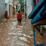 Ketinggian Banjir di Kampung Baru Terus Naik, Warga Turunkan Perahu Karet