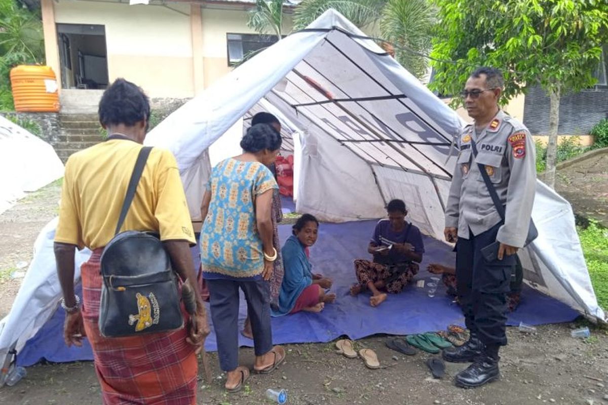 Rumah Terendam Banjir, 31 Warga Sikka Mengungsi