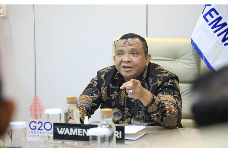 Wamenaker Afriansyah Noor berdiskusi dengan Laskar PLN di kantor Kemenaker, Jakarta, Kamis (22/9/2022).