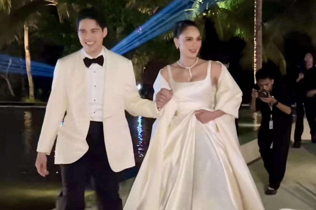 Penampilan Luna Maya dan Maxime Bouttier dalam acara resepsi pernikahan keduanya di Bali.