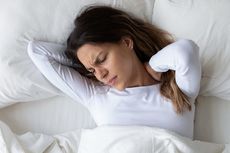 6 Posisi Tidur yang Baik Berdasarkan Masalah Kesehatan yang Dialami