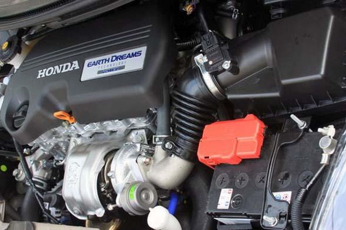 Mesin diesel Honda.