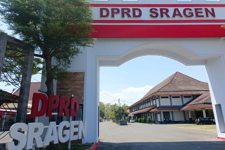 7 Pengaruh APBD Terhadap Perekonomian