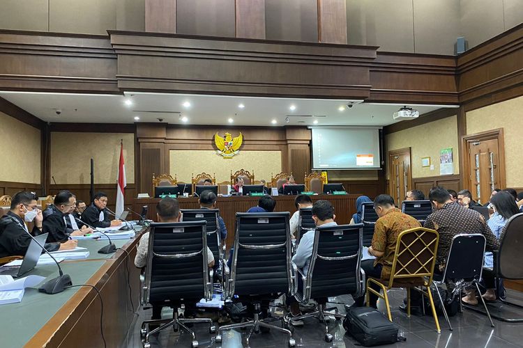 Sidang pemeriksaan saksi perkara dugaan korupsi proyek penyediaan menara base transceiver station (BTS) 4G dan infrastruktur pendukung 1, 2, 3, 4 dan 5 di Pengadilan Tindak Pidana Korupsi (Tipikor) pada Pengadilan Negeri (PN) Jakarta Pusat, Selasa (8/8/2023). Jaksa Penuntut Umum (JPU) pada Kejaksaan Agung (Kejagung) RI menghadirkan 11 orang saksi untuk terdakwa Johnny G Plate, Anang Achmad Latif dan Yohan Suryanto.