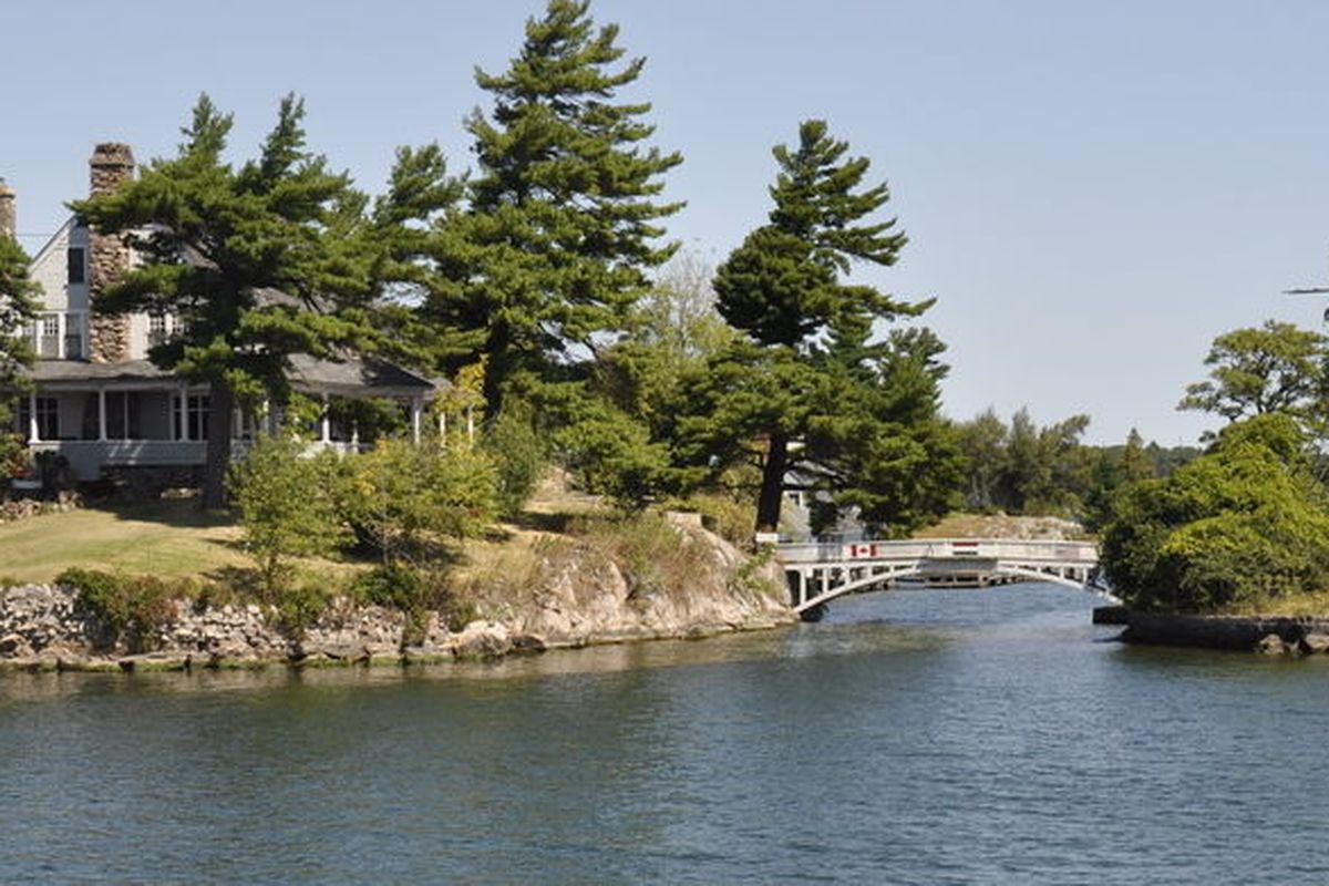 Zavicon Island Bridge.