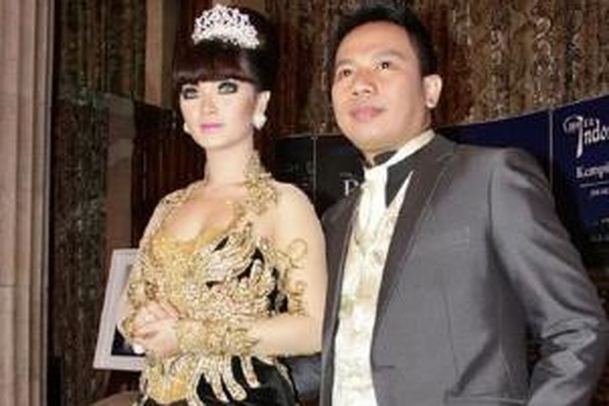 Zaskia Gotik dan Vicky Prasetyo