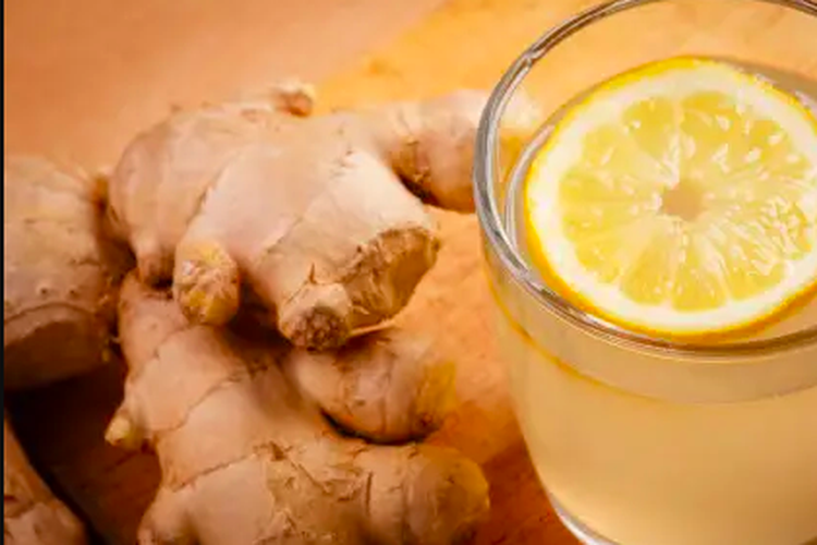 Sederet manfaat air rebusan jahe dan lemon.