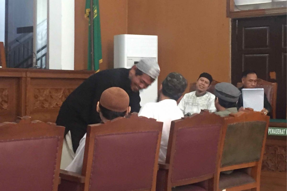 Sidang perdana pembubaran Jamaah Anshor Daulah (JAD) digelar di Pengadilan Negeri Jakarta Selatan, Selasa (24/7/2018). Pada persidangan tersebut, pihak JAD diwakili Zainal Anshori yang merupakan pimpinan wilayah pusat JAD.