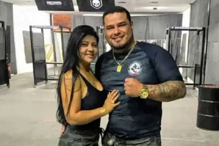 Toni da Silva Flor (kanan) bersama istrinya, Ana Claudia Flor. Ana ditangkap setelah dituduh menjadi otak pembunuhan suaminya dengan cara menyewa pembunuh bayaran di Cuiaba, Brasil, tahun lalu.