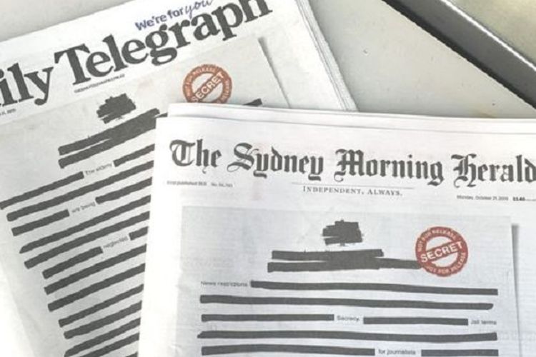 Dua koran besar Australia, Daily Telegraph dan Sydney Morning Herald, menyajikan halaman depan di mana teks ditutup tinta hitam disertai cap merah bertuliskan rahasia. Mereka melakukan protes atas pembatasan pers yang dilakukan pemerintah Australia.