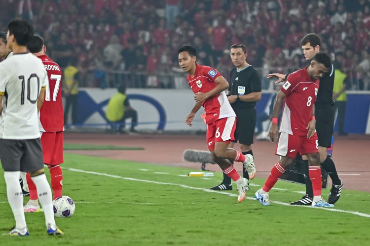 Debut Beckham Putra di Timnas Indonesia masuk sebagai pemain pengganti menit 74 pada laga melawan China di Kualifikasi Piala Dunia 2026 Zona Asia, Kamis (5/6/2025) di Stadion Utama Gelora Bung Karno, Senayan, Jakarta. 