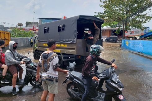 Hujan Deras Jadi Penyebab Periuk Tangerang Dilanda Banjir, Ketinggian Air Capai 50 Sentimeter