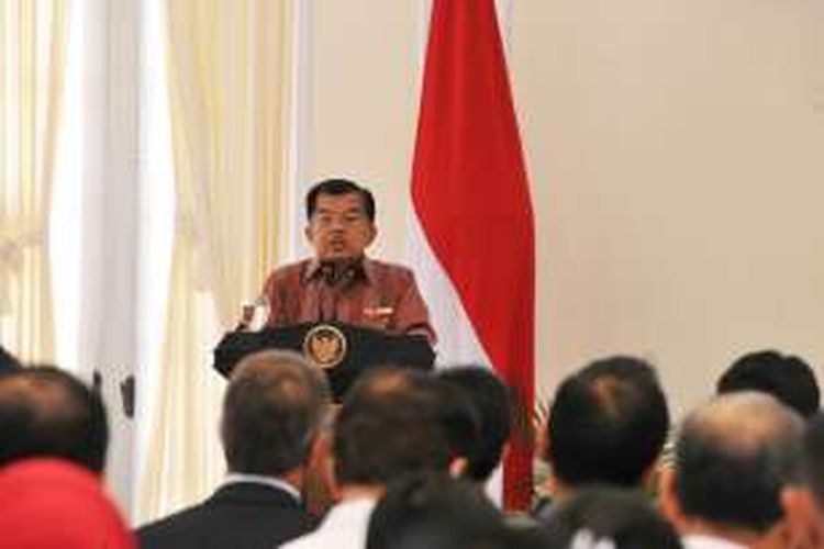 Wakil Presiden Jusuf Kalla saat membuka Rakernis PMI di Istana Wapres, Rabu (7/9/2016).