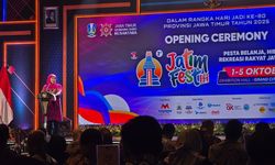 Khofifah Luncurkan Logo Hari Jadi ke-80 Jawa Timur di Jatim Fest 2025, Gelaran yang Mampu Akselerasi Pertumbuhan Ekonomi 