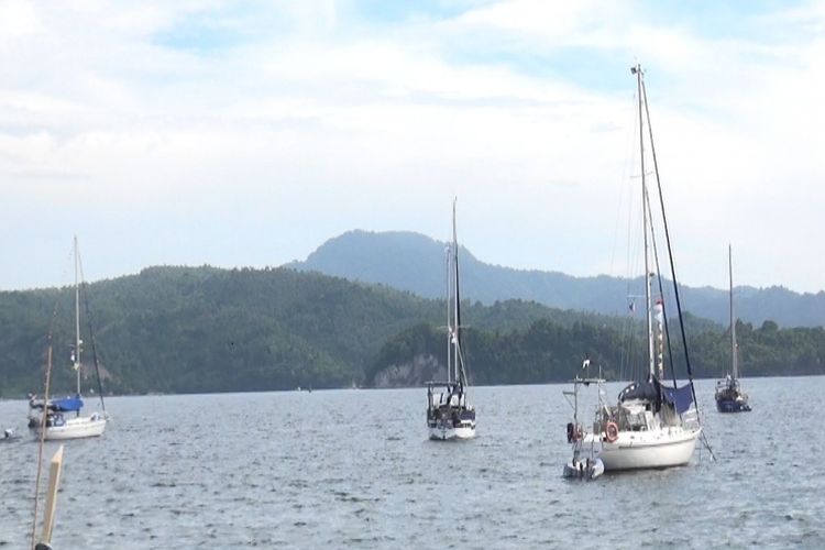 Sejumlah yacht dari berbagai negara seperti Jerman, Australia, Selandia dan Inggris turut memeriahkan Sabang Marine Festival 2017 di Pulau Sabang, Aceh.  Sabang Marine Festival digelar sejak tanggal 20 April hingga 23 April 2017.  Kegiatan tahunan ini diharapkan bisa mendongkrak kunjungan wisatawan ke Sabang.