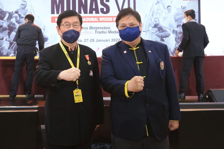 Mantan Ketua Umum Pengurus Besar Wushu Indonesia (PB WI), Master Supandi dinobatban sebagai Bapak Taiji Indonesia dalam Musyawarah Nasional (Munas) VII Wushu Indonesia di Hotel JR Luwansa Jakarta, Jumat (28/1/2022).