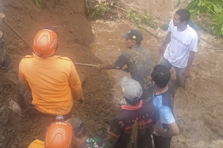 Pria di Dramaga Bogor Tertimbun Longor Saat Bersihkan Material Longsoran