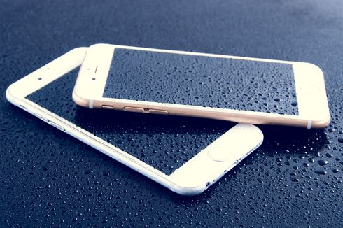 8 Cara Mengeluarkan Air dari iPhone dengan Mudah, Jangan Direndam di Beras