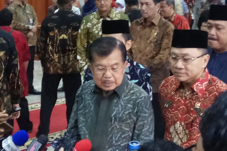 Wakil Presiden RI, Jusuf Kalla ketika hadir dalam peringatan hari Konstitusi 2017, di komplek parlemen, Jakarta, Jumat (18/8/2017). 