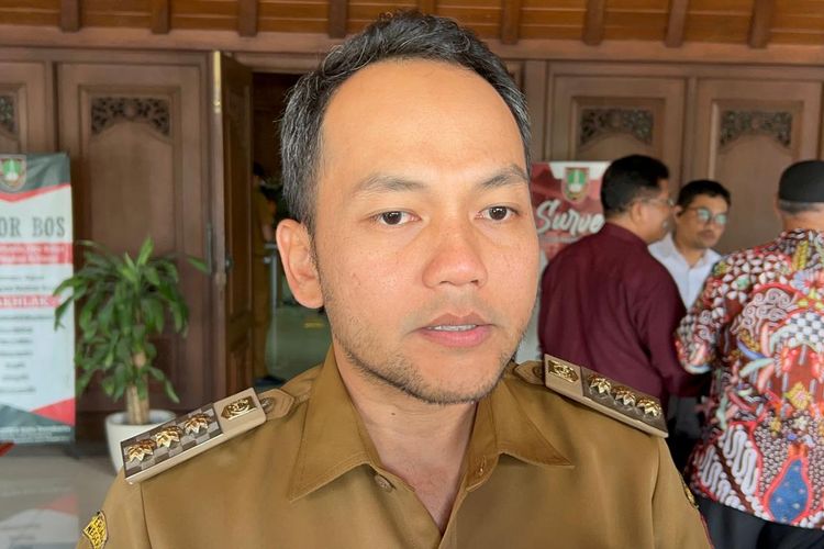Respati Hormati Proses Hukum Laporan Baliho Ucapan Ultah Jokowi