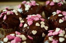 2 Cara Membuat Cokelat Icing Pakai Cokelat Bubuk untuk Cupcakes