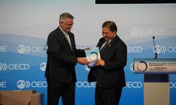 Kunjungan Kerja ke Prancis dan Belgia, Menko Airlangga Kawal Aksesi OECD dan Ratifikasi I-EU CEPA
