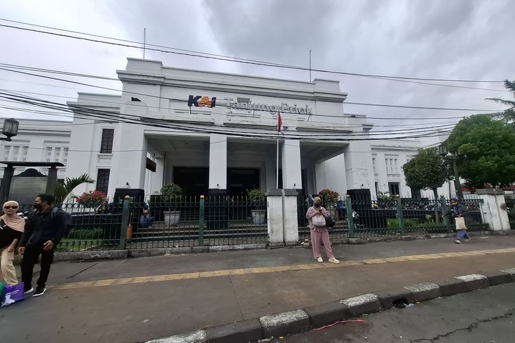 Pink Line Kembali Pakai KRL, Kereta Bandara Tak Lagi Layani Tanjung Priok-Jakarta Kota